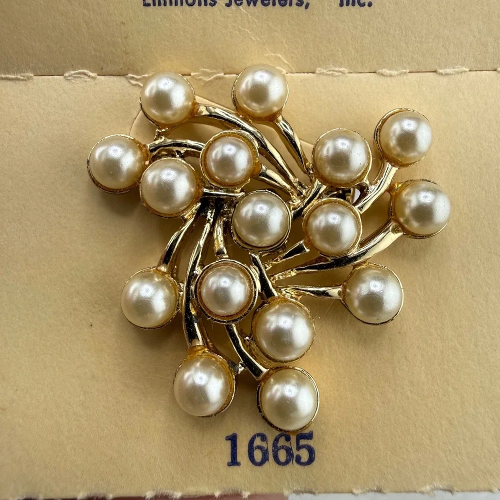 Vintage Emmons Brooch Pearly Pinwheel Gold Tone Faux Pearl Pin